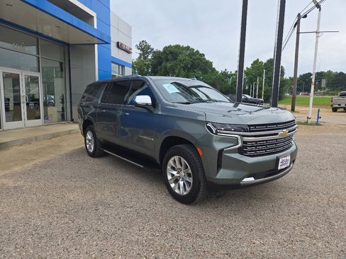 Certified 2023 Chevrolet Suburban Premier AWD/4WD image 25