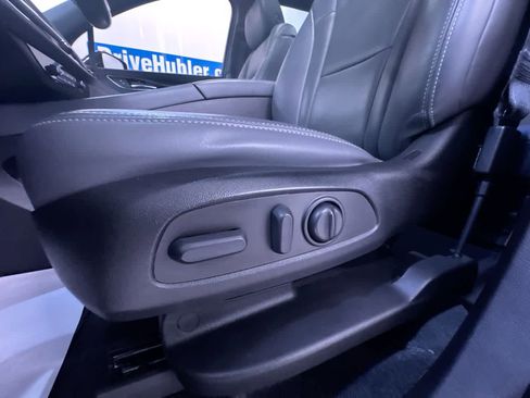 Used 2023 Buick Enclave Essence w/ Experience Buick Package AWD/4WD image 13