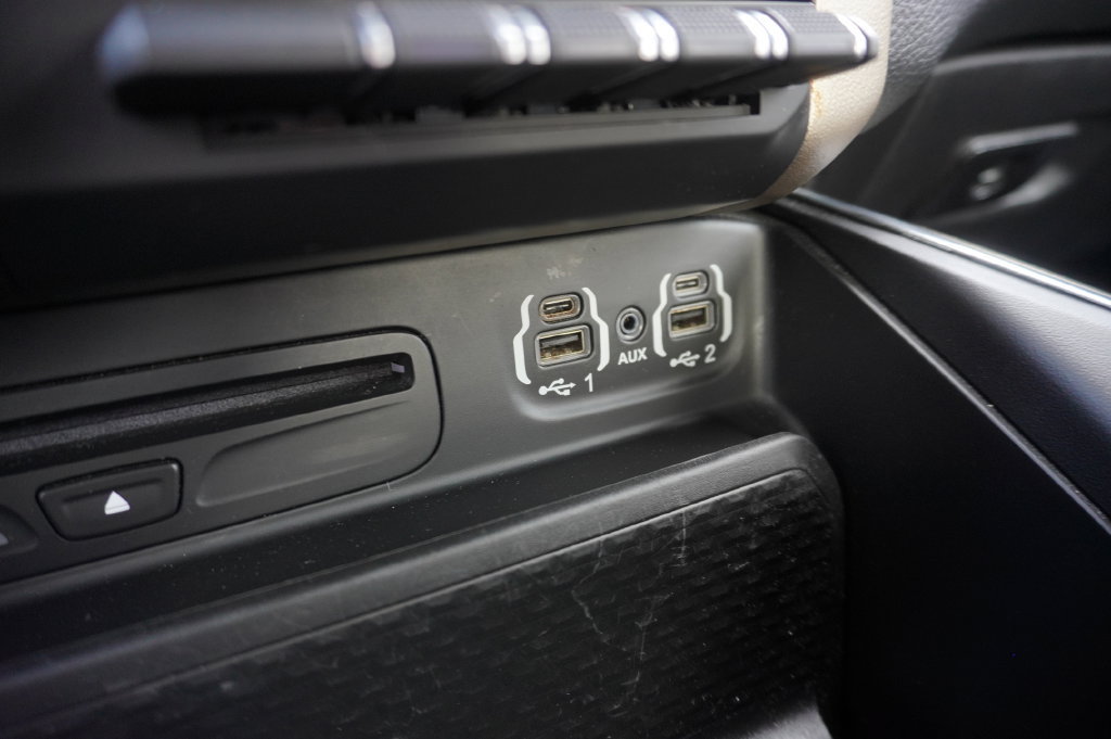 Used 2019 RAM 1500 Laramie w/ Sport Appearance Package AWD/4WD image 19