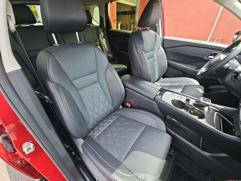 Used 2025 Nissan Rogue Platinum w/ Platinum Premium Package FWD image 30