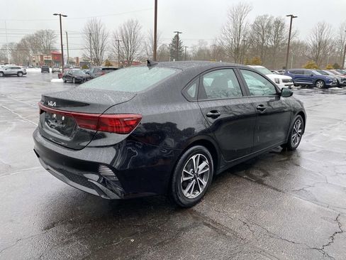 Used 2022 Kia Forte LXS image 5