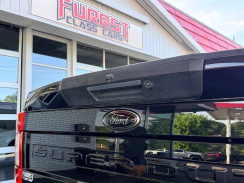 Used 2022 Ford F250 Lariat w/ Black Appearance Package AWD/4WD image 9