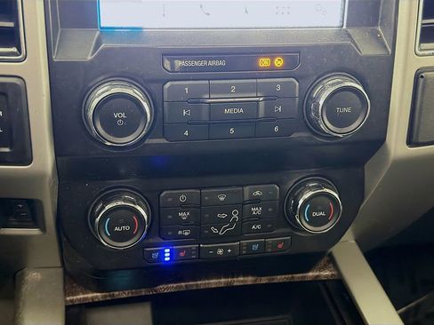 Used 2019 Ford F250 Lariat w/ Lariat Ultimate Package image 20