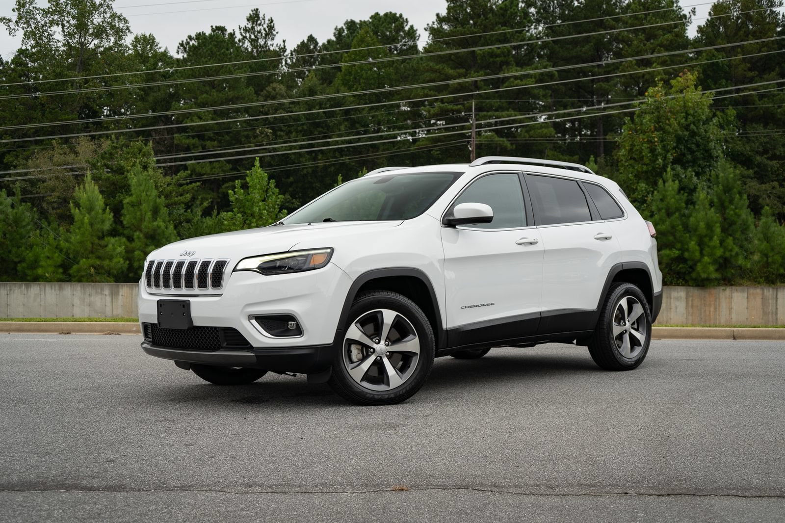 Used 2020 Jeep Cherokee Limited AWD/4WD image 1