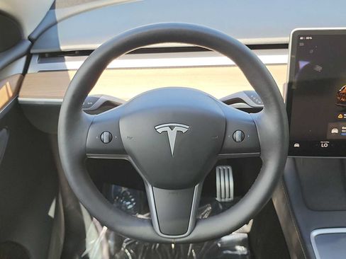 Used 2024 Tesla Model Y Performance AWD/4WD image 19