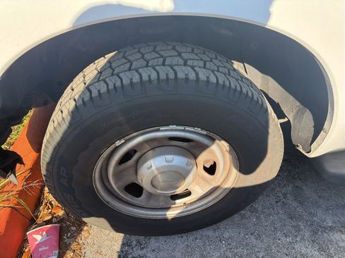 Used 2014 Ford F350 XL w/ Power Equipment Group image 4