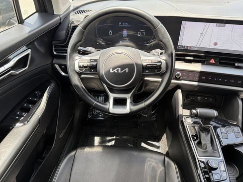 Used 2024 Kia Sportage EX AWD/4WD image 12