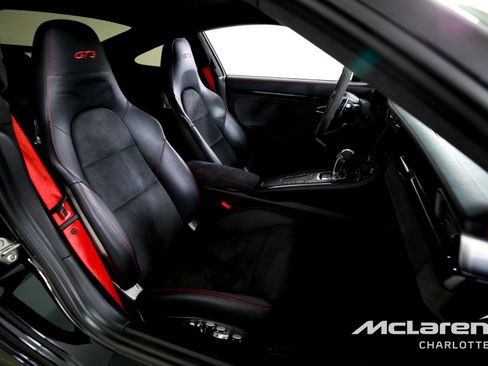 Used 2018 Porsche 911 GT3 RWD image 19