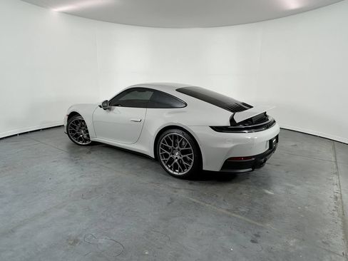 Certified 2025 Porsche 911 Carrera RWD image 3
