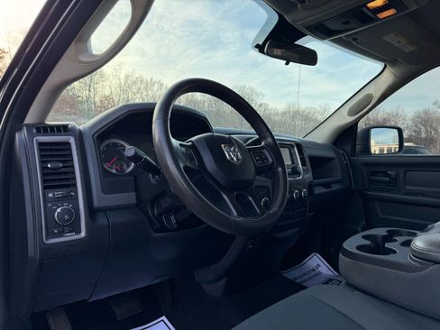 Used 2017 RAM 1500 Express w/ Black Ram 1500 Express Group image 19