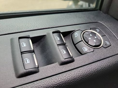 Used 2018 Ford F150 Raptor w/ Equipment Group 802A Luxury image 17