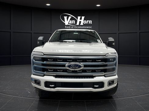 Used 2023 Ford F350 Platinum w/ Tremor Off-Road Package AWD/4WD image 2