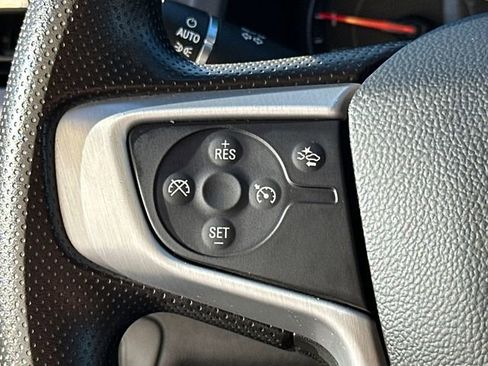 Used 2023 GMC Acadia SLE w/ Driver Convenience Package image 31