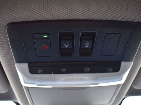 Used 2025 Nissan Rogue Platinum w/ Platinum Premium Package FWD image 46