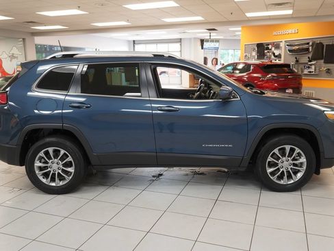 Used 2021 Jeep Cherokee Latitude Lux w/ Sun & Sound Group AWD/4WD image 14