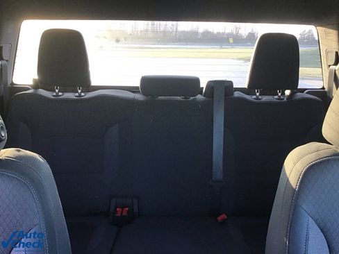 Used 2019 Chevrolet Silverado 1500 LT w/ All-Star Edition image 17