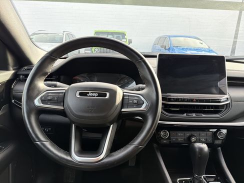 Used 2022 Jeep Compass Altitude w/ Convenience Group image 13