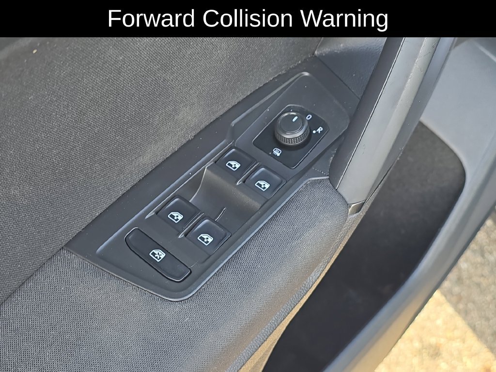 Used 2019 Volkswagen Tiguan S w/ 3rd Row Seat Package AWD/4WD image 10