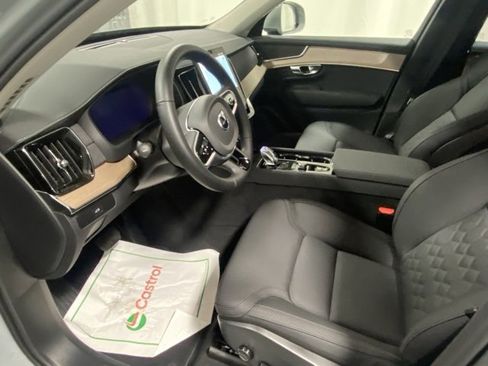 Certified 2025 Volvo XC90 B6 Plus image 10