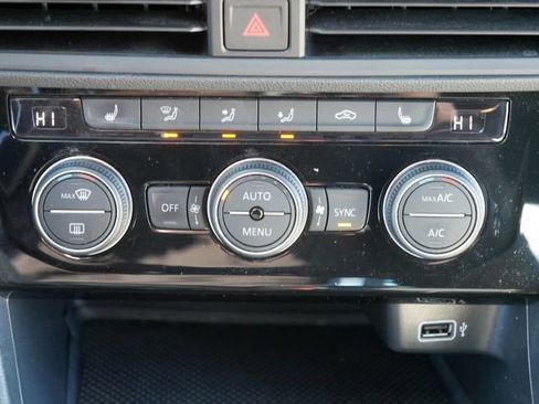 Used 2019 Volkswagen Jetta R-Line image 31