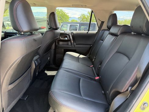 Used 2023 Toyota 4Runner TRD Off-Road Premium w/ Moonroof Package AWD/4WD image 31