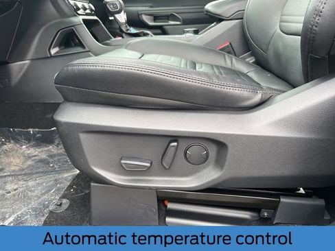 New 2025 Ford Ranger Lariat w/ FX4 Off-Road Package image 13