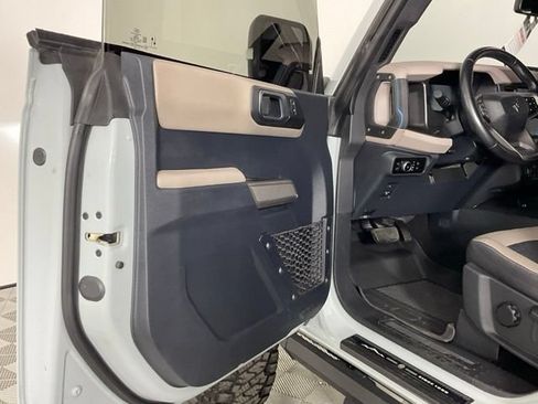 Used 2023 Ford Bronco Wildtrak AWD/4WD image 11