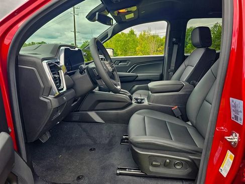 New 2026 GMC Canyon Elevation w/ Convenience Package image 14