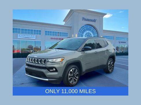 Used 2024 Jeep Compass Limited AWD/4WD image 1
