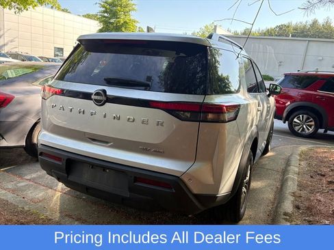 Used 2024 Nissan Pathfinder SV AWD/4WD image 6