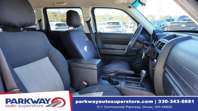 Used 2010 Dodge Nitro SE RWD image 17