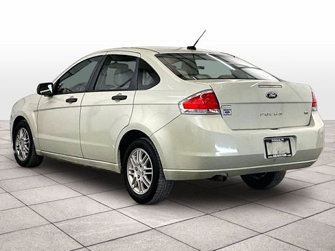 Used 2011 Ford Focus SE FWD image 10