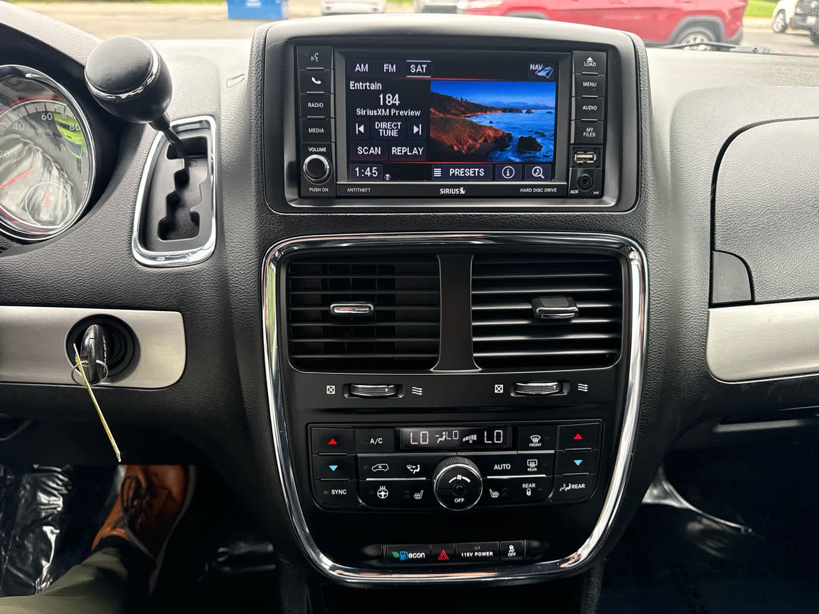 Used 2019 Dodge Grand Caravan GT FWD image 23