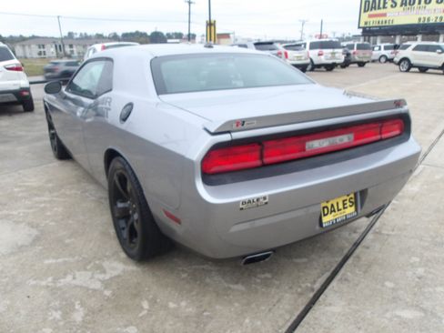 Used 2013 Dodge Challenger R/T image 10