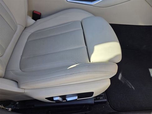 Certified 2022 BMW 330i Sedan w/ Driving Assistance Package image 12