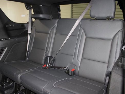 Used 2025 GMC Yukon Denali AWD/4WD image 22