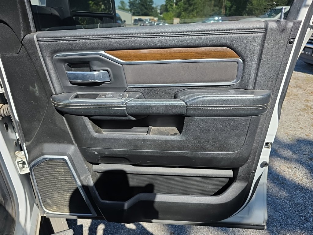 Used 2023 RAM 3500 Laramie AWD/4WD image 24