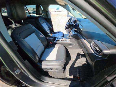 Used 2022 Ford Explorer XLT w/ Equipment Group 202A AWD/4WD image 5