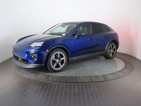 Certified 2025 Porsche Macan Electric RWD image 1