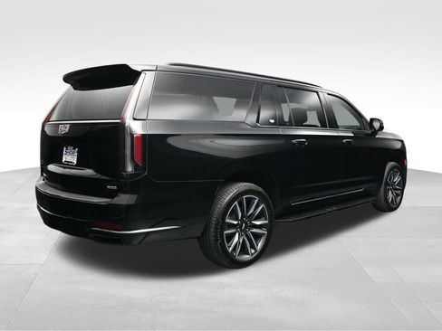 Used 2023 Cadillac Escalade ESV Sport AWD/4WD image 5