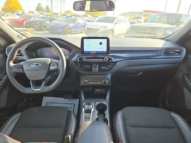 Used 2025 Ford Escape ST-Line Select AWD/4WD image 3