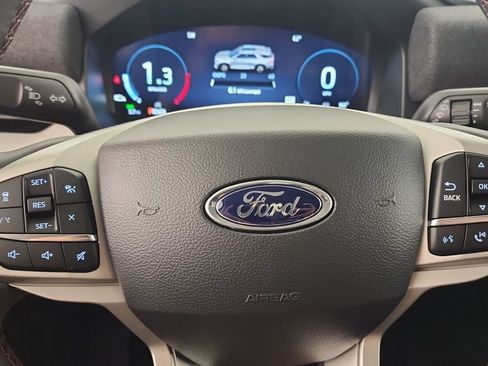 New 2026 Ford Explorer Active w/ Active Comfort Package AWD/4WD image 13
