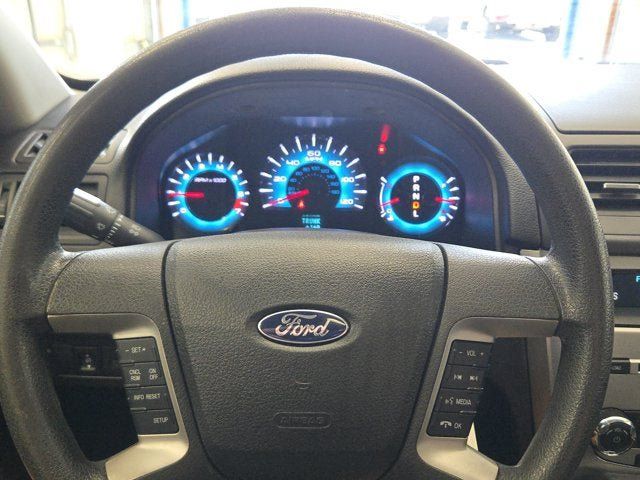 Used 2010 Ford Fusion SE FWD image 26