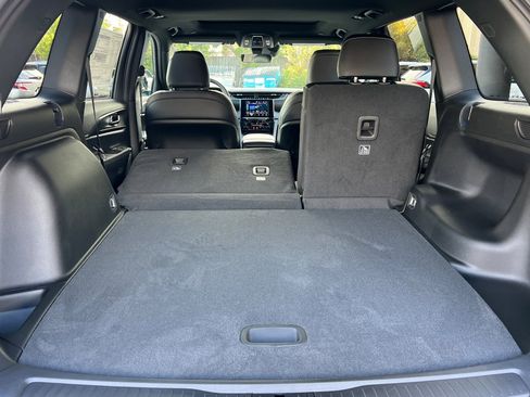 New 2025 Jeep Grand Cherokee Altitude image 15