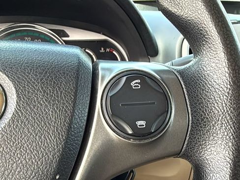 Used 2013 Toyota Venza LE FWD image 24