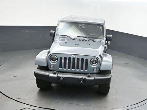Used 2015 Jeep Wrangler Unlimited Rubicon w/ Connectivity Group image 37