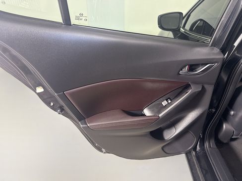 Used 2018 MAZDA MAZDA3 Grand Touring w/ Premium Equipment Package image 25