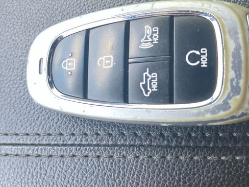 Used 2023 Hyundai Santa Cruz SEL Premium w/ Cargo Package AWD/4WD image 31