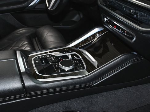 Used 2024 BMW X6 xDrive40i image 71