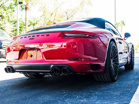 Used 2018 Porsche 911 Carrera image 24